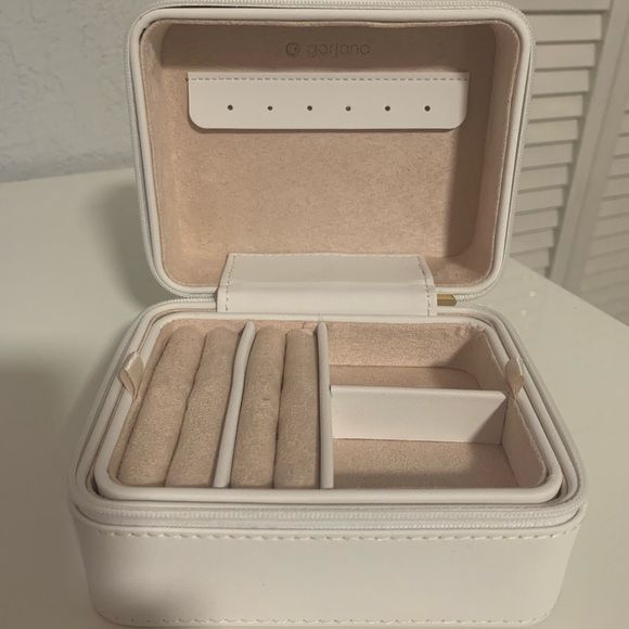 Gorjana Go To Jewelry Case - Picture 8 of 15